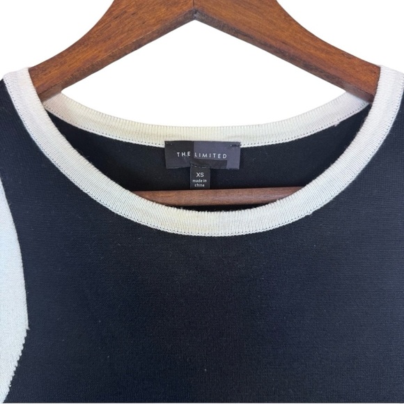 The Limited Black and Tan 3/4 Sleeve Crew Neck Sweater - Picture 7 of 13